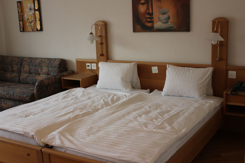 Strandhotel Seeblick Фолензее Екстер'єр фото